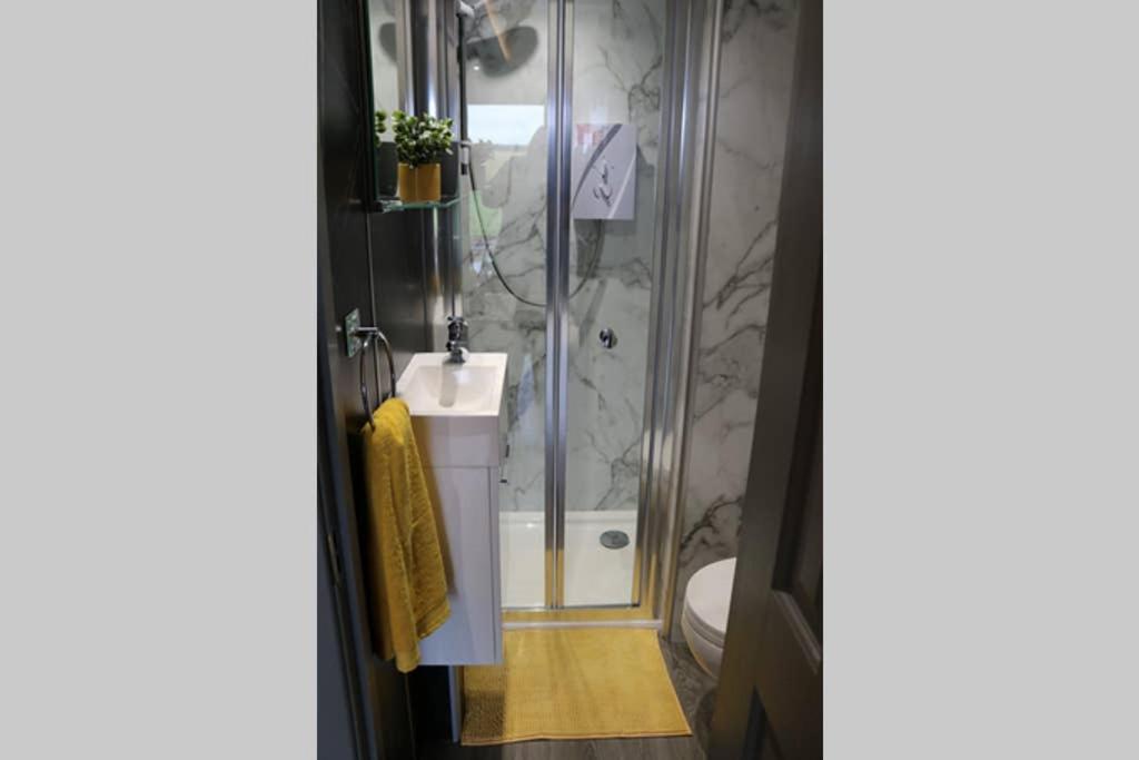 Glampods Glamping Pod - Meet Highland Cows And Sheep Elgin Exterior foto